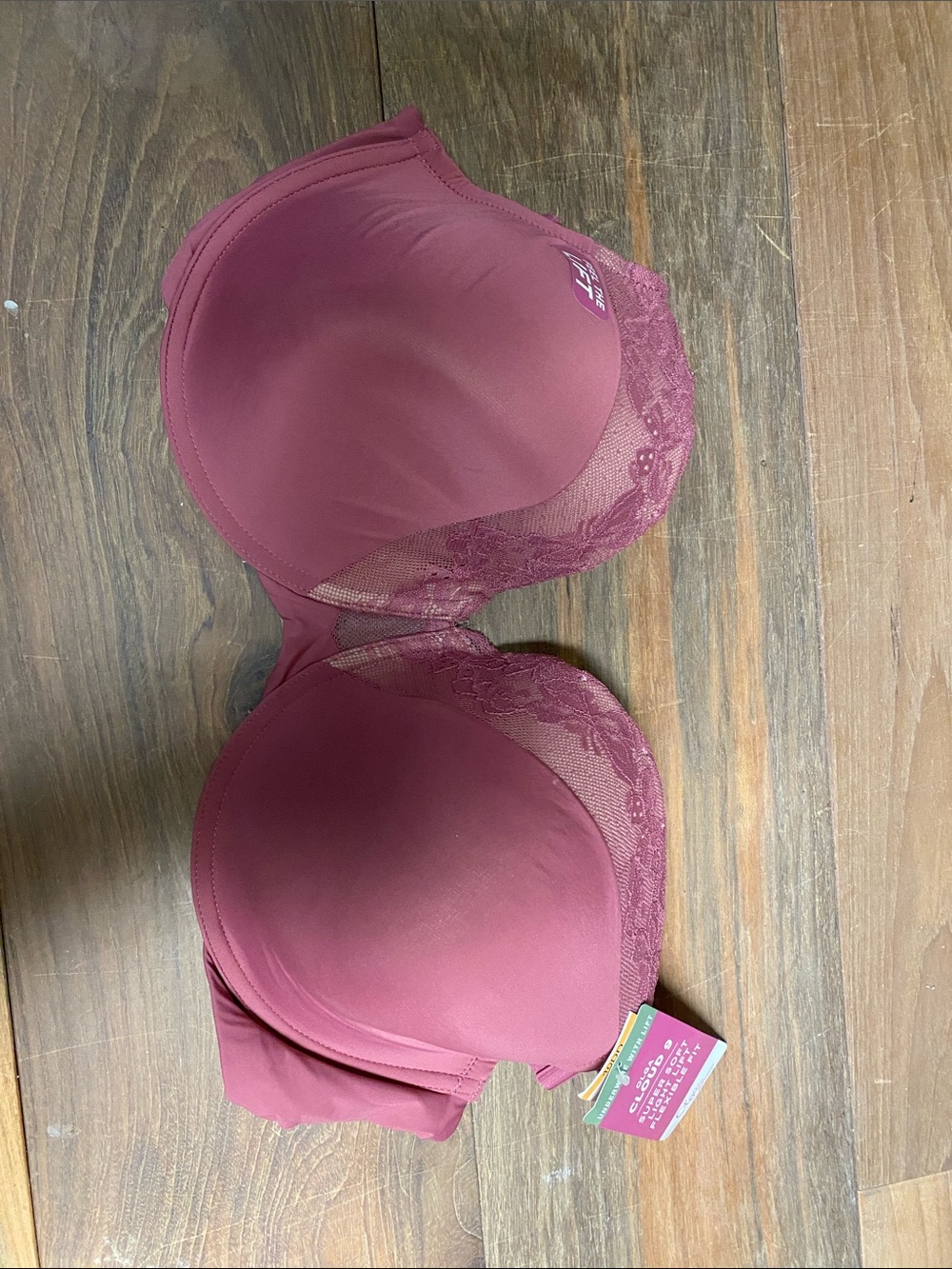 Olga Lace-Trim Molded Bra in Mauve Rose